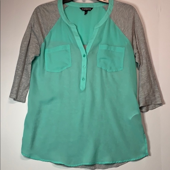 Express Y-neck and 3/4 sleeve top size medium - Picture 7 of 7